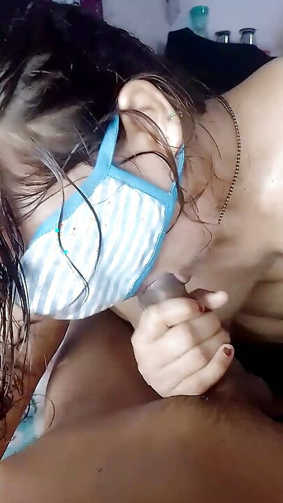 Desi girl blowjob and hand job