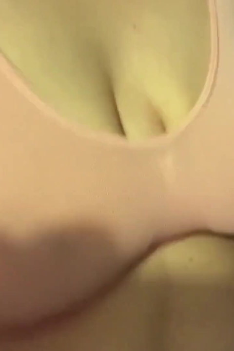 SSBBW posando mostrando meus peitos grandes palmada no meu rabo