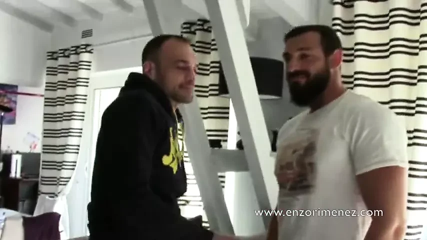 Enzo rimenez von top xxl in bordeaux gefickt