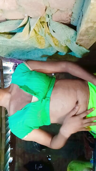 Sapna crossdresser masterbate in saree