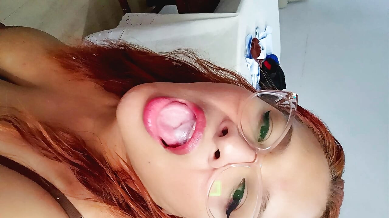 Hot Teacher's Morning Sex In Kitchen: Pussy And Facial Food