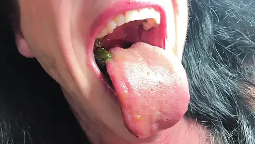 Sayang... Aku makan selingkuhan: mencerna