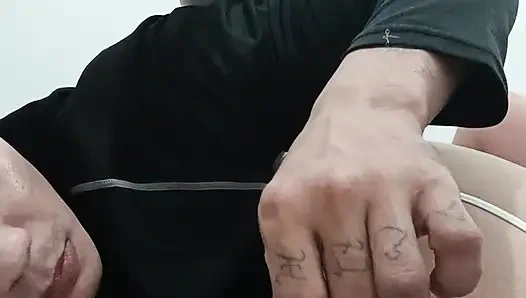 Arkadaşlarım ateşli evli kadın kocası evde yokken seks yapıyor