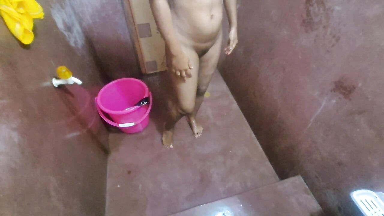 Viral sexy video of a Bangladeshi stepsister
