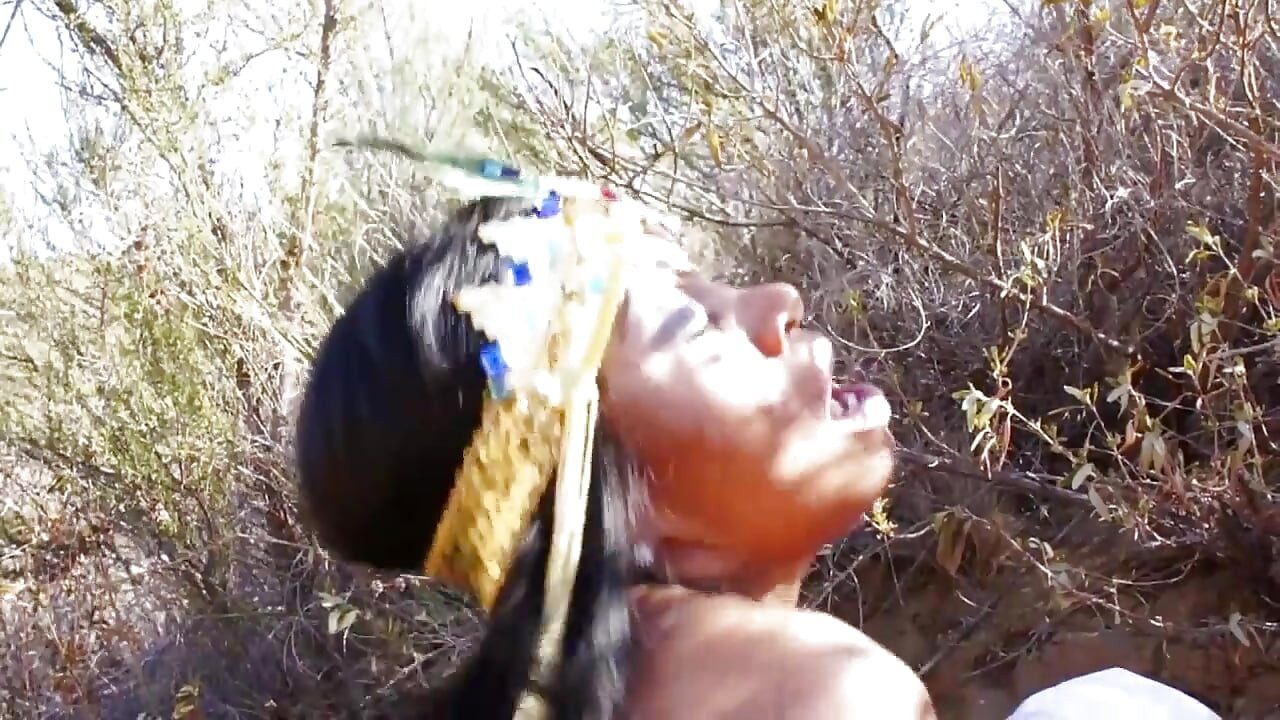 Sexy venkovní šukání pro děvku toužící po kouření