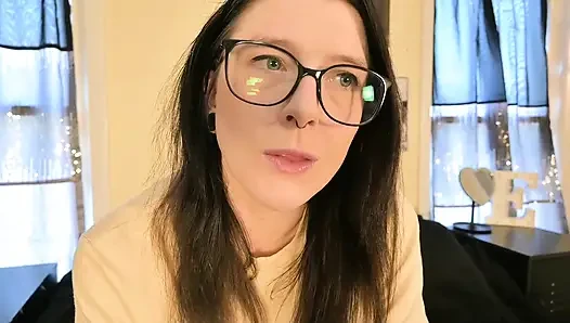 Мягкое, но извращеное поклонение члену
