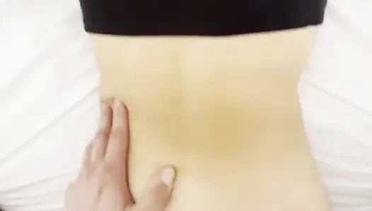 Kontolku ngentot memek saudara tiriku secara tidak sengaja waktu aku berbagi ranjang di kamarku