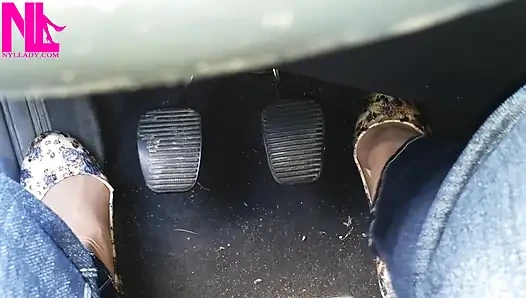 Pedal memompa di rumah susun bunga