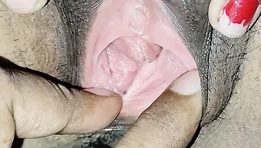 Gao ki wife ki chut kitni khul hai