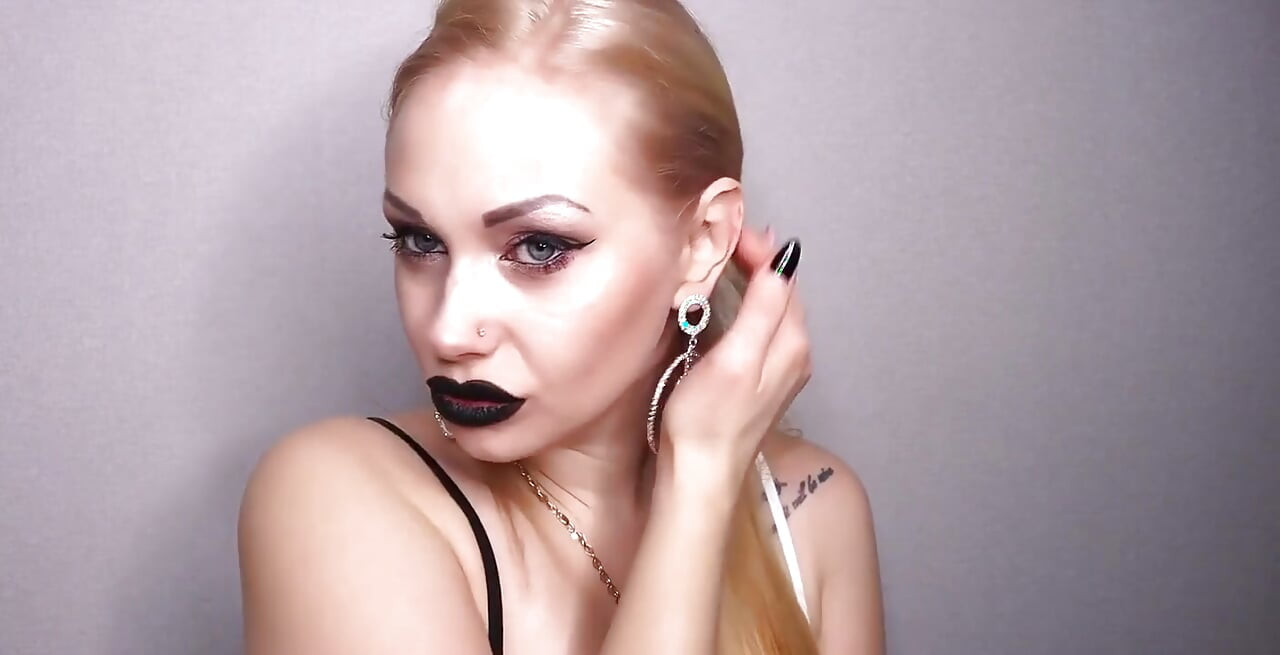 The Customer Wrote: Thanks for the Video. You're a Human-eating Giantess