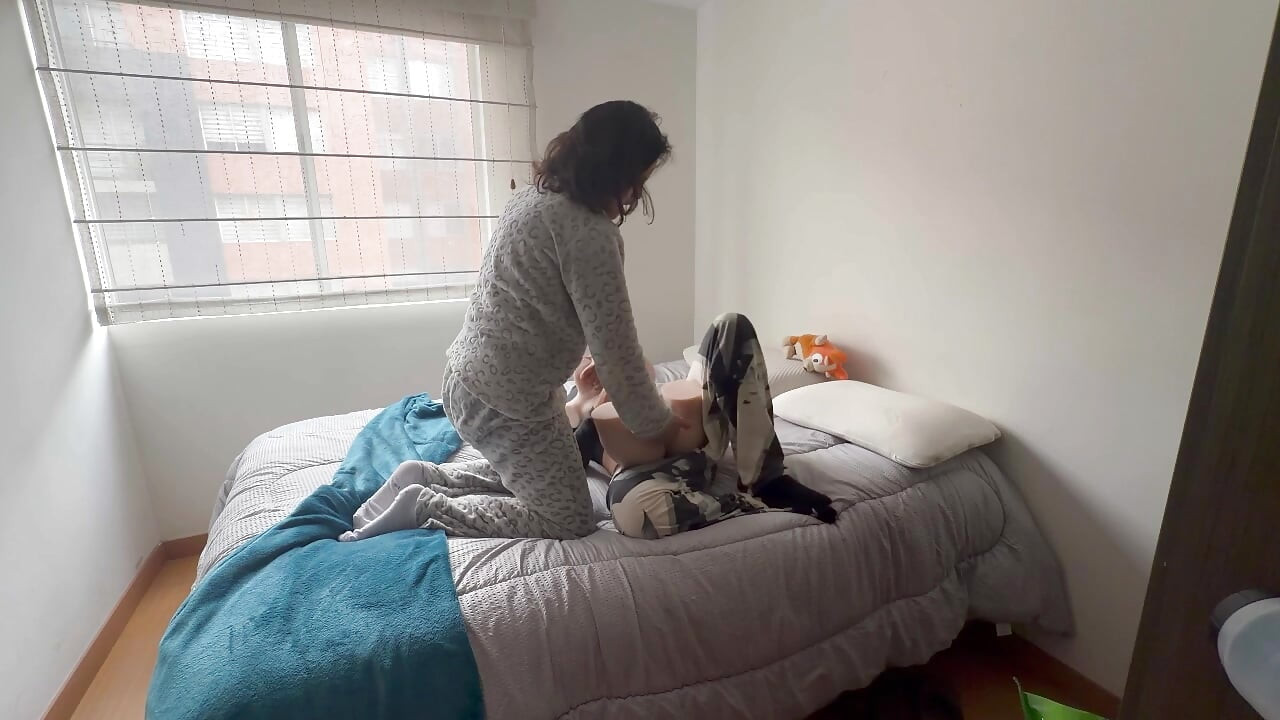 서로 만져 레즈가 된 기분을 표현해