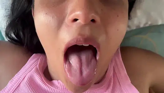 Oral sex! Deep throat and spectacular ejaculation in the throat.