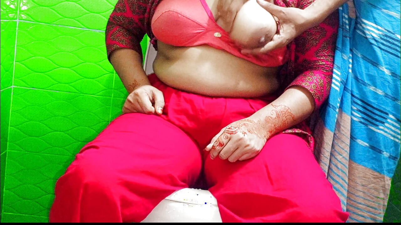 Bengalese pas getrouwde stiefmoeder vuile praat met stiefzoon seksvideo, Desi Tharki stiefzoon neukt zijn hete stiefmoeder Bengaalse