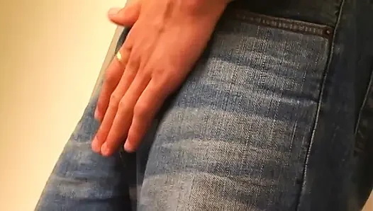 Blonde Babe Gets Pussy Eaten to Explosive Orgasm