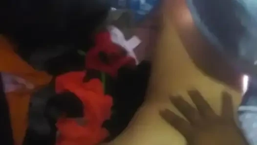 Bana yarak ver, sik beni, beni seninki yap, ben senin siktiğin adamım