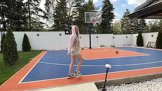 She wanted to throw the ball into the hoop, but it all ended with cum on her ass.