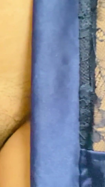 "Desi Hintli kıllı amcık" dan önemli an