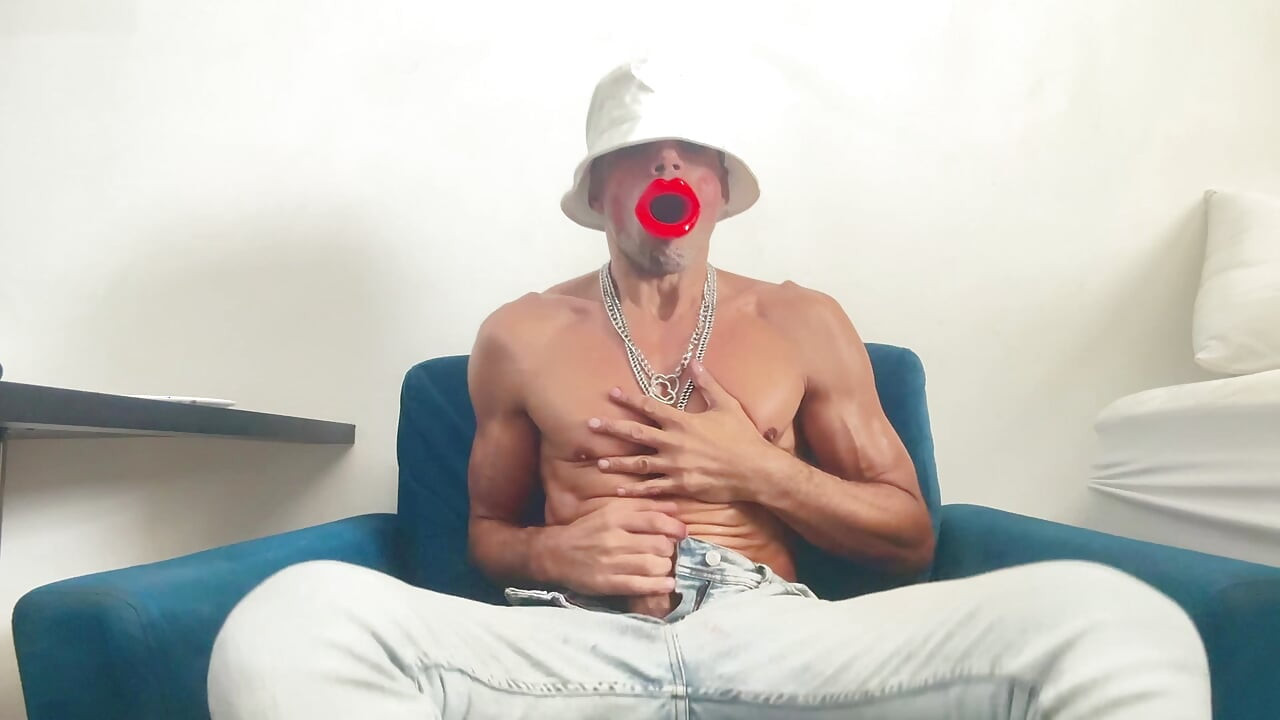 BIG MOUTH NAUGHTY DUSTY BITCH SLUT HETERO MAN