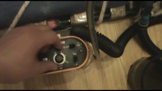 Rubberslave restringido obtiene un control de la respiración - i