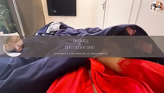 Istri amatir lagi asik masturbasi di ranjang - pov