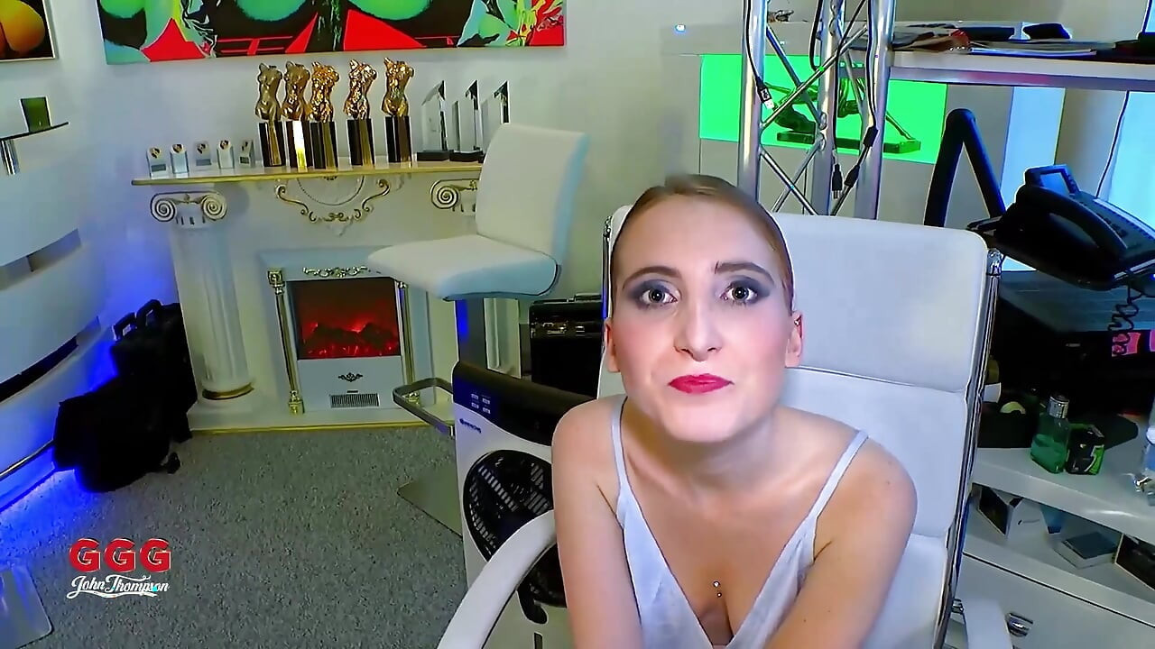 Redhead Slut Takes Massive Facial & Cum in Mouth During Ggg Bukkake