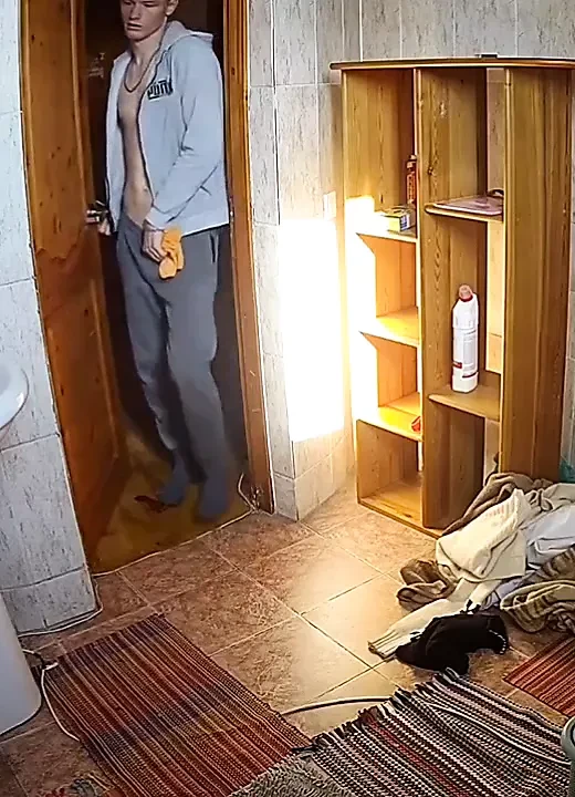 Spying guys pissing