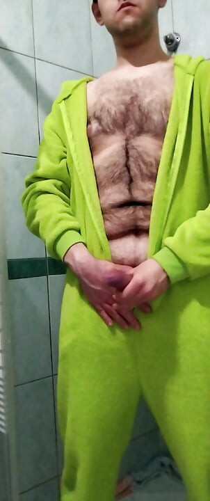 Grinch shower time