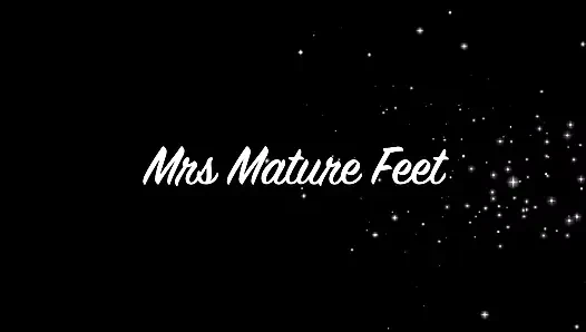 Mrs Mature Feet wearing her oldest work tights