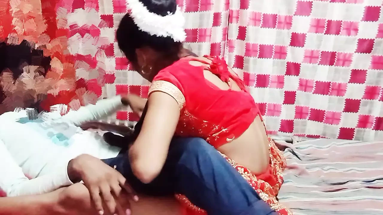 印度美丽的第一晚粗暴性爱视频