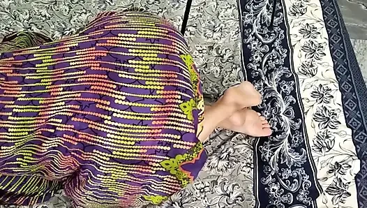 Romansa tengah malam antara dua orang dewasa desi - cerita dalam ruangan pribadi (18+)