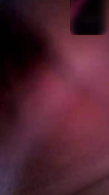 "Majedaar görüntülü görüşmesi, ateşli telefon seksi bölümü - 2" den büyüleyici an