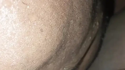 Erkek arkadaşımın penisini emdim ve o amımı yaladı.