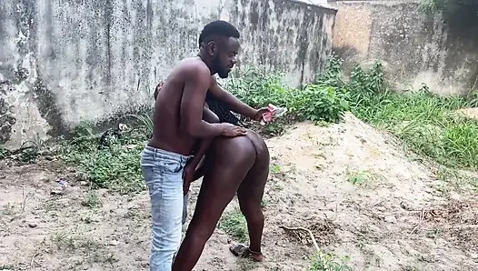 Он трахнул меня так жестко, чтобы я сквиртовал на его лицо