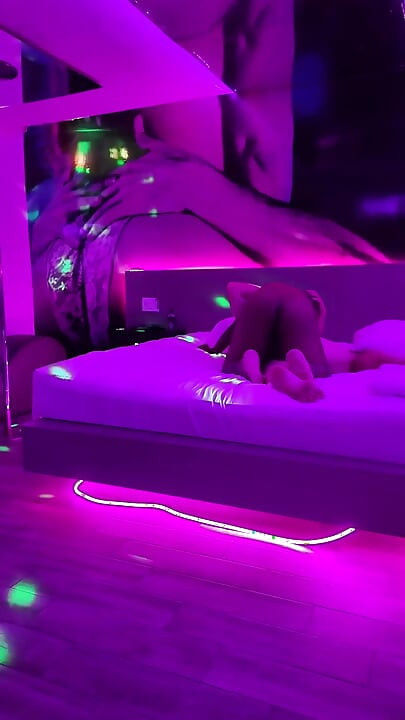 Navikavam se i isušim u motelu X