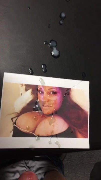 Cum on pic tribute to CarlyA
