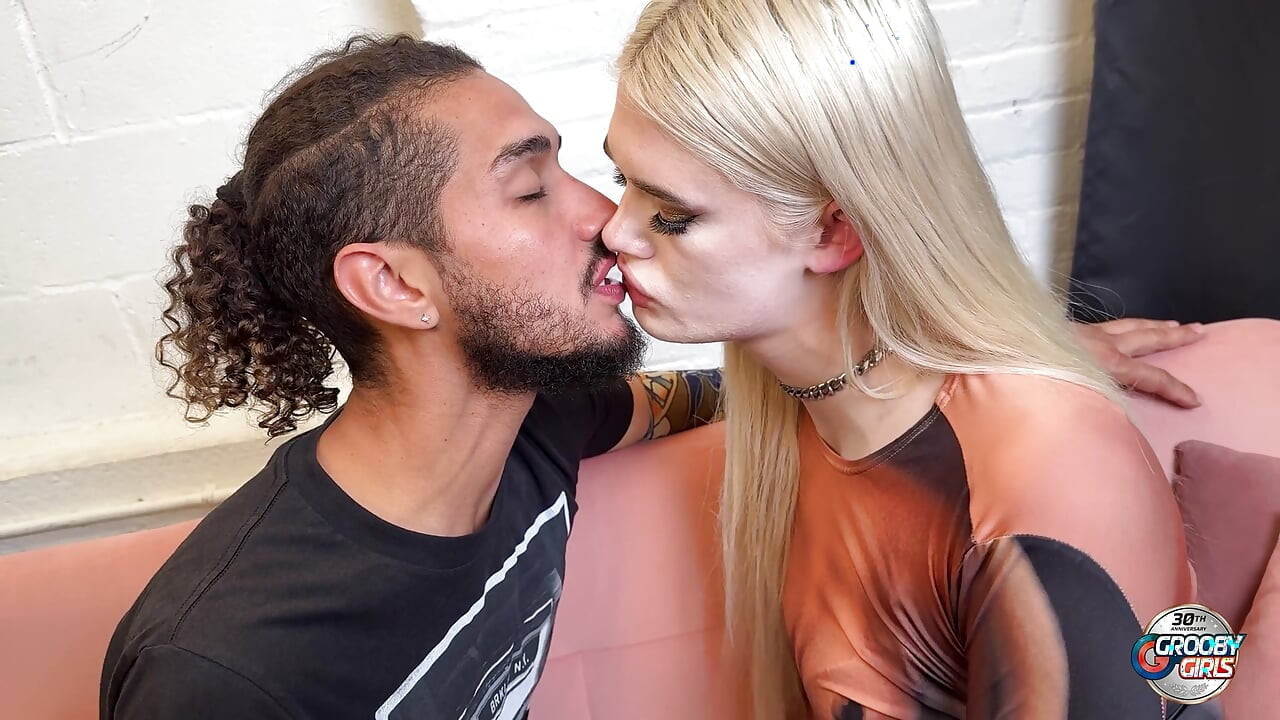 GROOBYGIRLS - Papi és Dasha régóta várt kapcsolata
