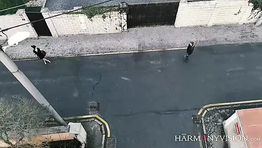 Seksi kahverengi iç çamaşırlı ince güzellik Tina Kay anal sikiliyor