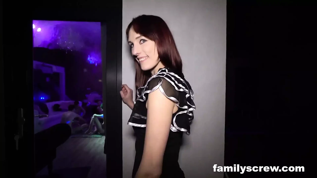 家庭游戏 - Familyscrew