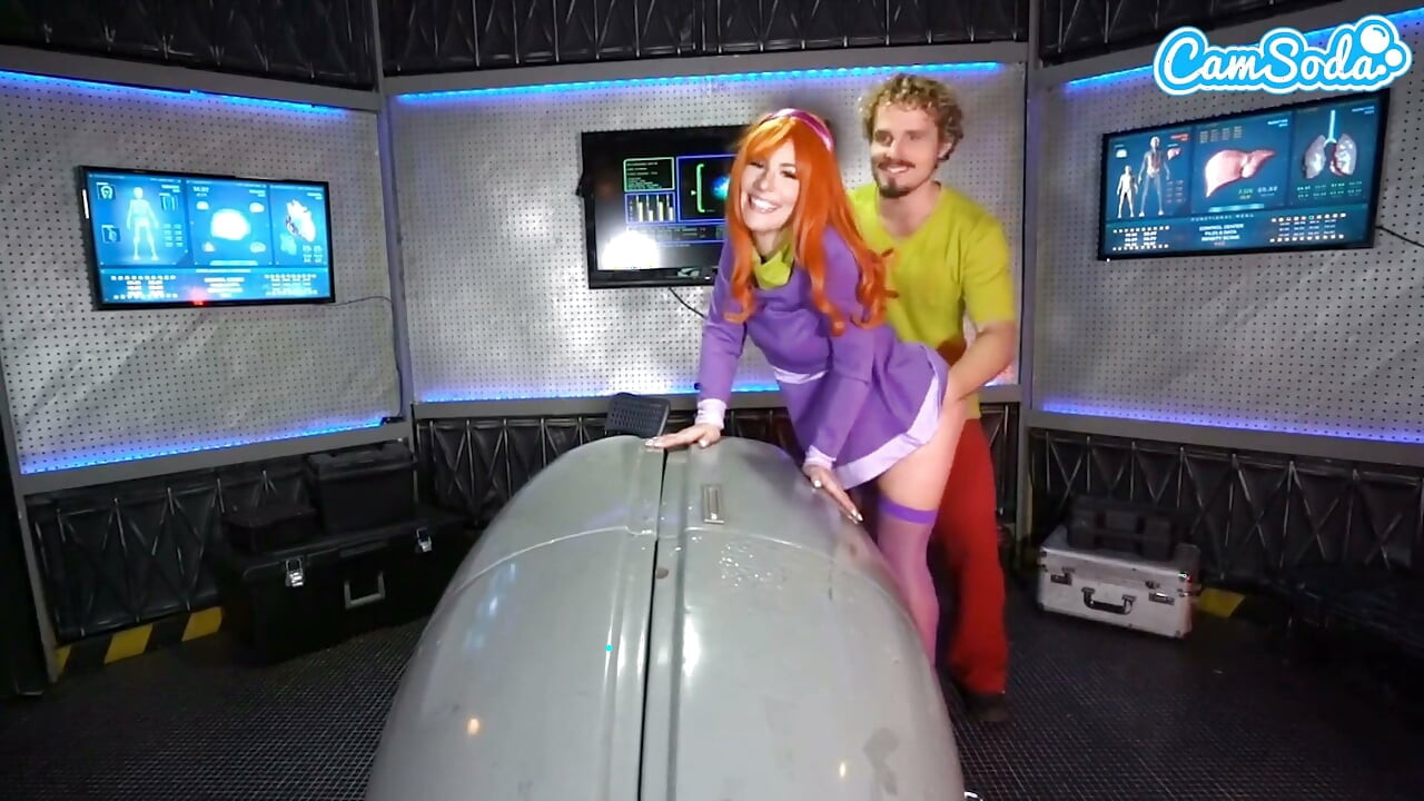 스쿠비 두비 두! 우주선에서 얽히고 설키고 따먹히는 밀프 Daphne Blake