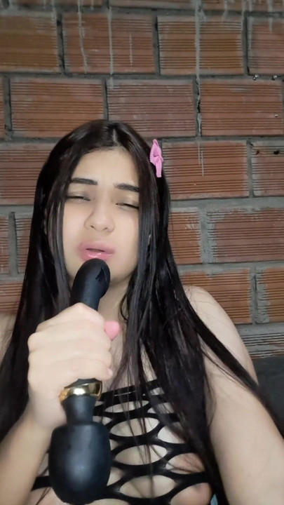 Face of an Indian girl while being fucked from behind | Clip 1