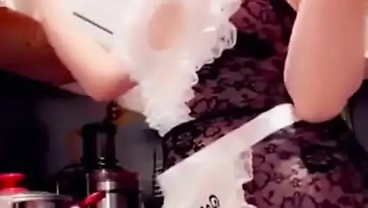 Mistressrola House Cleaner Young Sexy