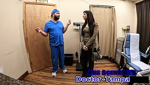 Dr Tampa - Selena Sativa'nın ilk jinekolog muayenesi