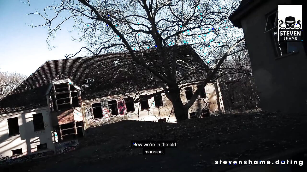 Tatlı megan venturi sikiliyor ve üzerine boşalıyor!