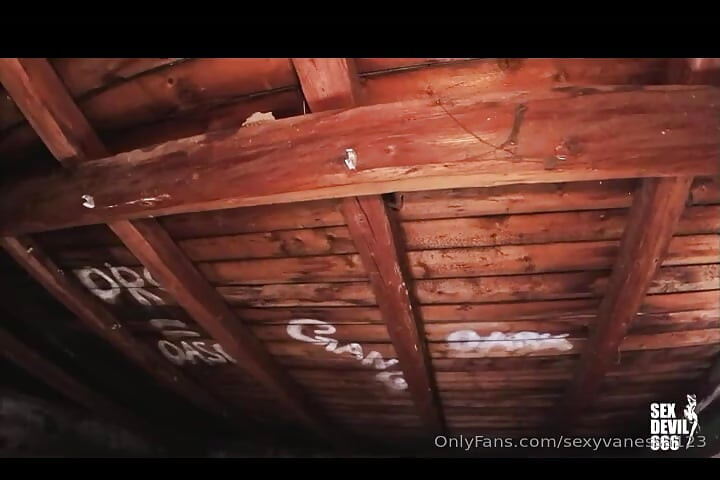 Sexdevil mengongkek lelaki tua dan bodoh.