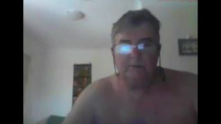 Nonno accarezza in webcam