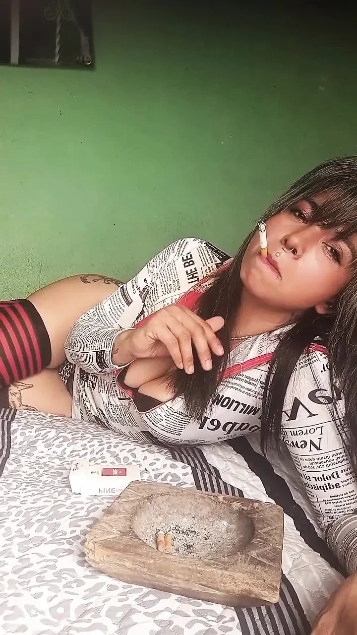 casia castro - skinny,cougar