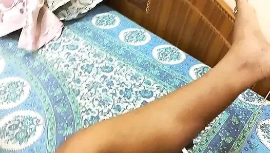 Minakshi tante hardcore-blowjob und heißer sex in schwarzer muschi mit nachbarsjunge