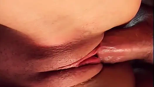 Siswa membiarkan dirinya sendiri difilmkan saat bersetubuh