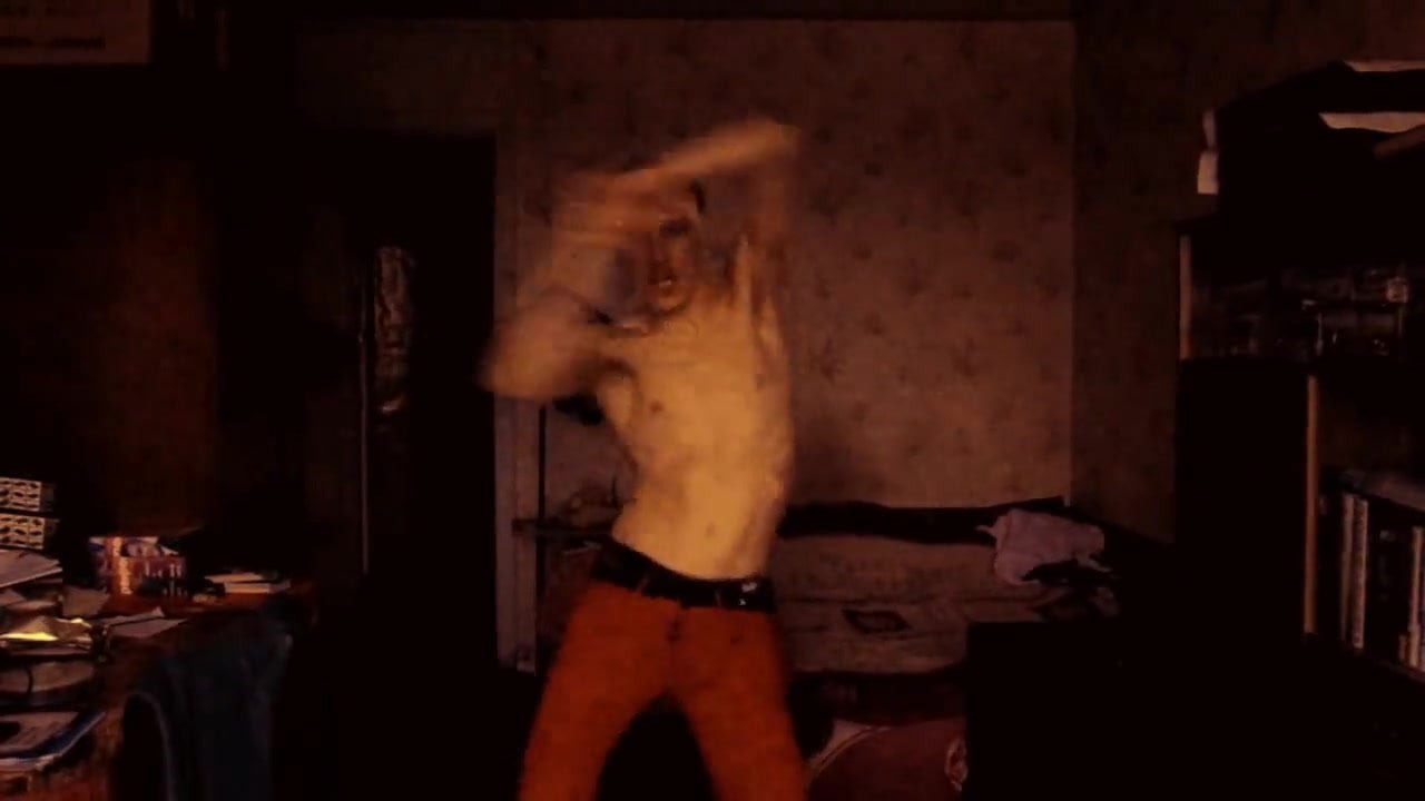 Twink je uvijek gladan sirovog kurca