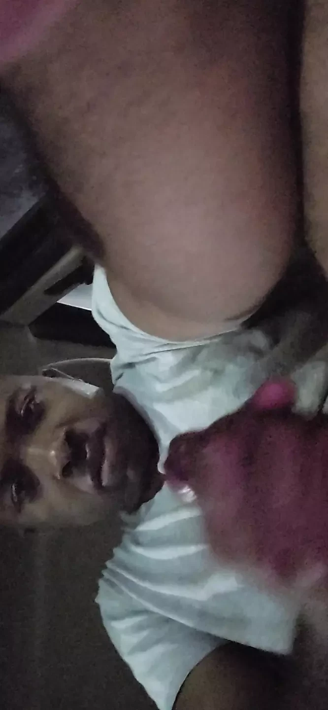Crot di dalam mobil di malam hari (banyak air mani)